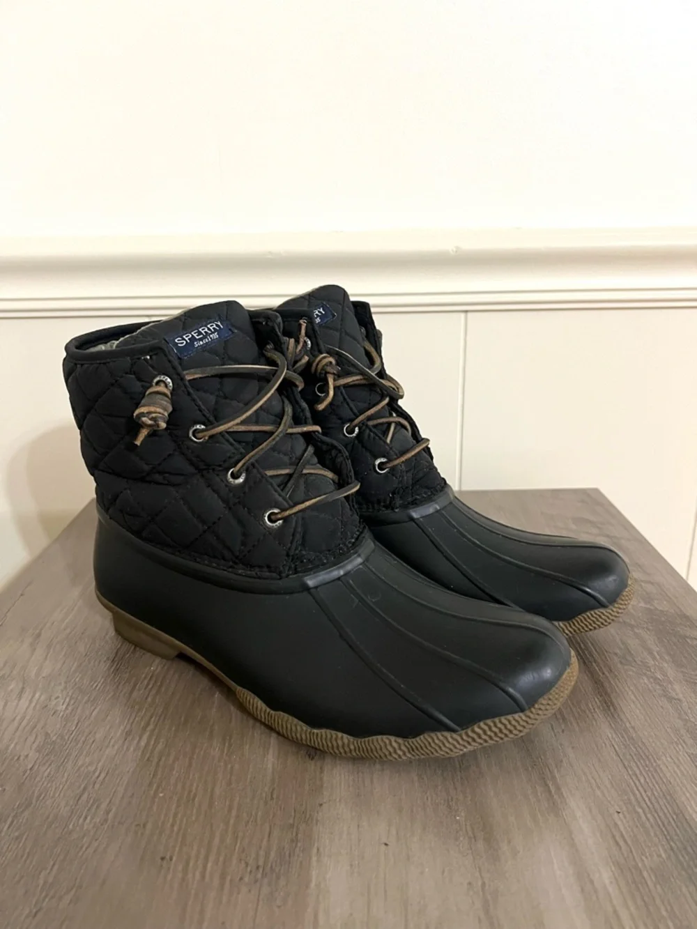 Sperry Women's Saltwater Quilted Duck Boots Black Waterproof Women's Size 10